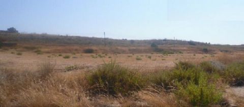 Located in Paphos. The property is a plot located in Kouklia village, Paphos district. The plot is located c. 350m northeast of the Paphos - Limassol motorway, 600m southwest of the Kouklia village centre and 6km northeast of the Paphos international...