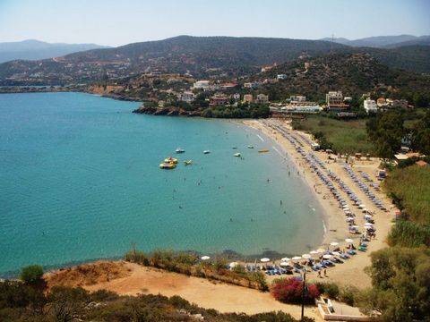 Dieses Grundstück von 2246 m2 liegt schön am Hang eines Hügels in der Gegend von Mardati, weniger als 5 Autominuten von der modernen Touristenstadt Agios Nikolaos entfernt. Von seiner erhöhten Position genießt es uneingeschränkten Blick auf das Meer ...