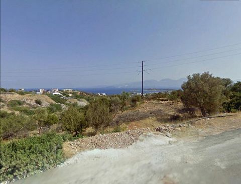 Located in Agios Nikolaos. Building land of 6356 sq. meters, close to the beaches and the cosmopolitan tourist town of Agios Nikolaos. The land offers views of the sea and the distant town and islands of Agios Nikolaos. One or more houses of up to a ...