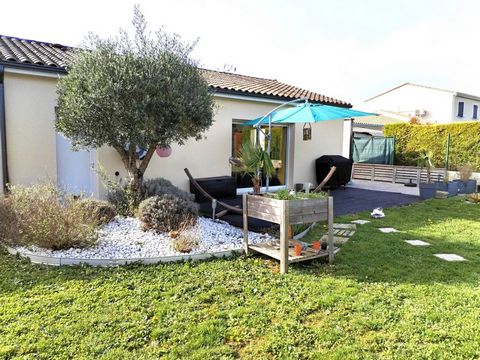 Discover this charming recent bungalow, offering a spacious and bright living area with undeniable charm, ideal for sharing convivial moments with family or friends. With its three comfortable bedrooms, everyone will find their own space of tranquili...