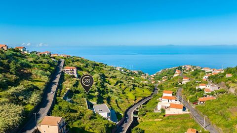 Discover the unique opportunity to acquire an exceptionally spacious plot of 1478m2, located in the picturesque Lombo de Atouguia, Calheta. With a privileged location, this land offers a series of benefits that make it the perfect place to make your ...