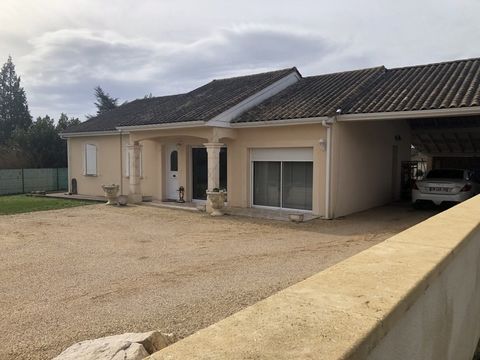 Dpt Dordogne (24), à vendre Périgueux à 10 km sur la commune de Sorges Maison de 100 m² sur un terrain de 1 600 m²