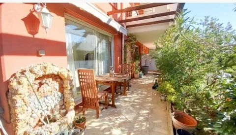Summary 2 bedrooms bright and sunny apartment with terrace and private garden in closed residence in Menton, with private parking (included in price). Entrance to the apartment from the garden. The apartment has all benefits of living in a private ho...