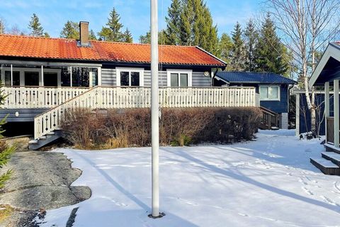 Enjoy a holiday in Fjällbostrand, in Grisslehamn in the Stockholm archipelago! Pleasant accommodation in a very tranquil environment with fantastic proximity to the sea and beautiful nature. Let the calm settle in as you sit on the large terrace with...