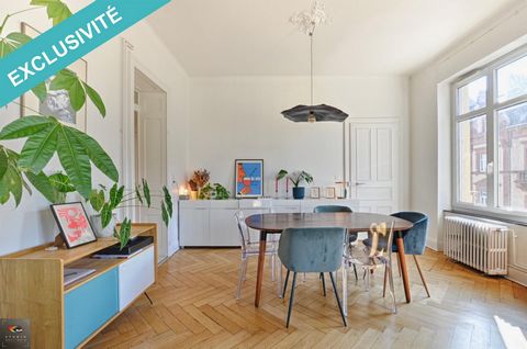 Come and appreciate the brightness and the services of this magnificent bourgeois apartment, located on one of the most beautiful avenues in the city and 3 minutes from the station on foot. This apartment consists of an entrance, a beautiful living s...