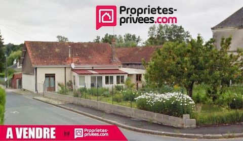 Located in Baudres (10 minutes from Valençay), this charming single-storey house awaits you to put down your suitcases. You enter the house via the front courtyard, either through the 15 m² veranda or through the 20 m² dining room, you will find: a k...