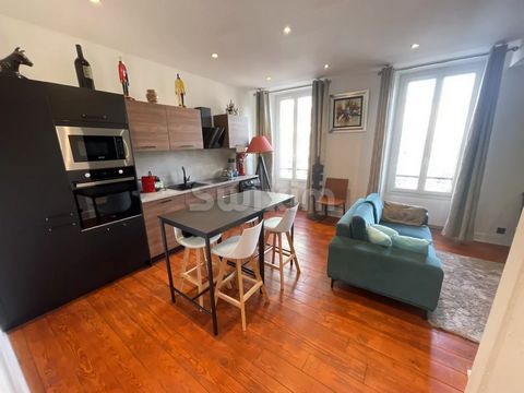 Ref 68021GP, Welcome to Annecy 300m from the lake, rue Vaugelas just next to Bonlieu. Investor or simply buyer take advantage of this completely renovated type 2 apartment of 45m2. This property brings together all the desired criteria, charm, modern...