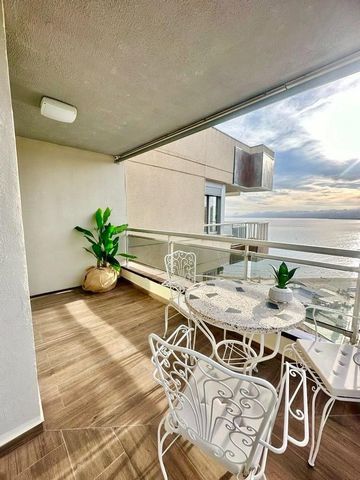 Great apartment with spectacular sea view!~You can't miss this opportunity!~Newly renovated apartment consisting of 3 bedrooms, two doubles and one single, living room with access to a large terrace of 13m with southwest orientation, fully equipped i...
