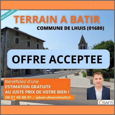In the town of Lhuis (01680), building land of 464m², free from builder Not serviced (the services are at the edge of the land), collective sanitation Bugey village located 15 minutes from Morestel, 20 minutes from Belley, 1 hour from St Exupéry airp...