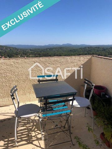 In the heart of the Village of Seillans, one of the most beautiful villages in France, very beautiful appartment. 2 bedrooms (possibility 3). Large, very bright rooms, living room with mezzanine and a magnificent Tropezian terrace with a breathtaking...