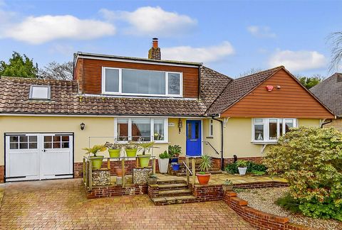 This is a lovely, three bedroom chalet bungalow situated in the prestigious village of Seaview – so named for its excellent proximity to the fabulous beaches and views over The Solent, which this home can attest to.   On the ground floor is a generou...