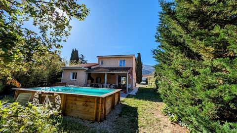 EXCLUSIVITY TERRA ALBERA of Laroque des Albères. In sought after area, beautiful villa in very good condition on a beautiful wooded plot of about 1200m2, it has an entrance, living room with American kitchen renovated, a master suite on the ground fl...