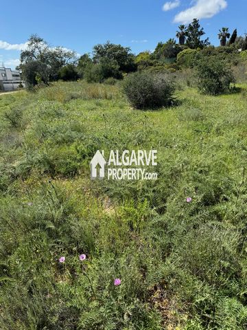 Located in Almancil. Plot of land in Almancil, with excellent access, with 7252 m2 for the construction of a building (warehouse/commercial) with an area of 1450 m2 + 1954m2 of basement, with the possibility of building a padel court complex (with bu...