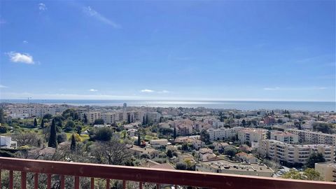 EXCLUSIVITY! This 2 bedroom apartment of 65m2 with balcony offers a stunning sea view, located on the 6th floor (top floor) with a lift in a domaine with other apartments, private parking and shared pool area - very close to the shops, the beach, the...