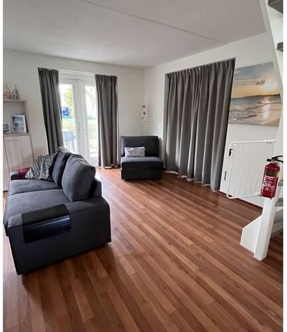 The holiday home Casa Claudia in Bruinisse is a tastefully furnished holiday home (non-smoking) and is only a few minutes walk from the Grevelingenmeer and is not exposed to high or low tide.