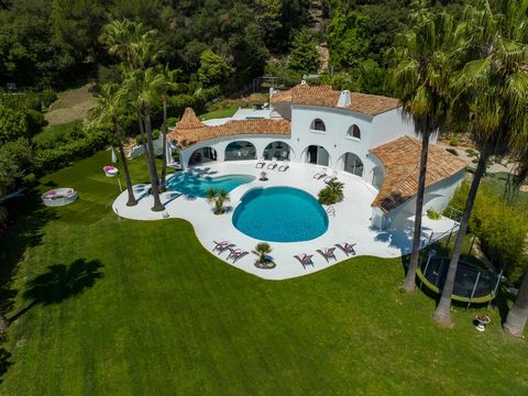 In a famous secured domain, in an absolute quiet environment, villa of modern architecture of approximately 500 m2. Inside this luxurious home finished to an exceptional standard, you will be enchanted by its exceptional reception area of 240 m2 with...