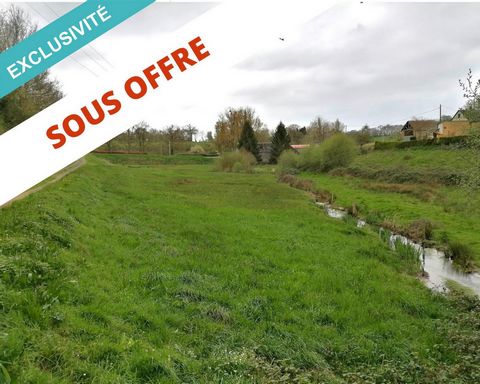 Located at the foot of the LA DOREE fishing pond (which has shelters, barbecues and games for children), beautiful plot of land, located in a natural area with a stream and access from the municipal road. This land extends over an area of ??3950m², u...