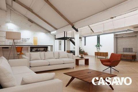 Casavo vous propose à la vente en exclusivité ce loft de 171m² au sol et 126 m² (carrez) localisé Rue Victor Hugo, Ivry-sur-Seine. Ce bien se situe dans une résidence sécurisée à usage mixte et d'activités, dans un esprit loft industriel, au calme et...