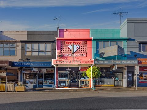 Teska Carson is pleased to offer 200 High Street, Ashburton for sale via Public Auction on Wednesday 8th May 2024 at 12 noon on-site. This property offers astute buyers an outstanding investment or an owner-occupier a freehold property within the eve...
