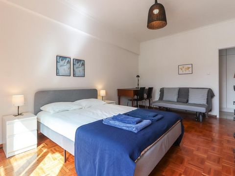 This is an amazing flat situated in Lapa, Campo de Ourique, relatively close to the touristic centre and 10 minutes walking distance to Santos and Alcântra Terra. Ideal for families or groups of friends to enjoy the wonderful mild Lisbon weather. The...