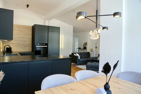 Very modern and functionally styled apartment close to the city of Innsbruck (20km). The apartment consists of a bright living and dining area, a beautiful balcony with morning sun and stunning mountain view, a tiny north-oriented terrace, 2 bedrooms...