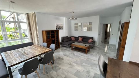 Beautiful brand new apartment completely renovated with 3 bedrooms, 2 bathrooms and two large terraces in a Golf resort next to the mountain and near the beach, 18 km from the center of Malaga, 8 km from the airport and 12 km from the beach. Torremol...