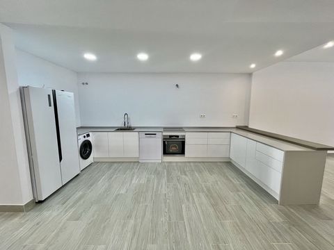 Spacious brand new ground floor with three bedrooms, two bathrooms, spectacular living room with direct access to a private patio of 50 m2. It is completely renovated. New and exterior ready to move into. Town Close To Port Close To Shops Close To Se...