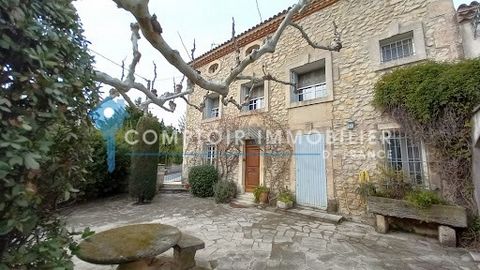 Découvrez cette propriété exceptionnelle, proposée à la vente par L'agence en Provence, située à Boulbon. Nichée dans un écrin de verdure, cette demeure allie le charme de la nature et la proximité des commodités, à seulement 15 minutes de la gare TG...