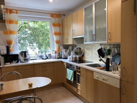 Wonen op een toplocatie Urfahr Uw droomappartement in de buurt van de universiteit! Ontdek dit praktische en goed ingedeelde 3-kamer appartement op een van de meest gewilde locaties in Urfahr. Omgeven door groen en met een perfecte infrastructuur is ...