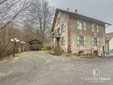 ROMANSWILLER Kommen Sie und entdecken Sie in Ihrer Christelle Clauss Immobilienagentur dieses Haus, perfekt für ein Investitionsprojekt oder um eine große Familie unterzubringen. Das Anwesen besteht aus 8 Zimmern, darunter 6 Schlafzimmer, die in 3 se...