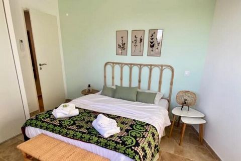 Prachtige accommodatie van 110 vierkante meter gelegen &agrav; Isle-sur-la-Sorgue. ArrayWij heten u graag welkom in ons huis in de Provence tussen Avignon, Gordes en de Mont Ventoux. Gelegen op de hoogten van l'Isle sur la Sorgue, in het meest gewild...