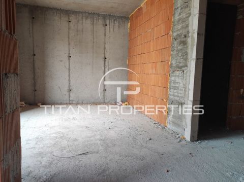 Titan Properties sells a one-bedroom apartment in the residential district. Southern. It is located in close proximity to recreation and sports areas, retail outlets, hypermarkets and public transport stops. The property is located on the 3rd floor a...