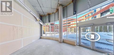 Located steps from the vibrant River Landing district, this fully concrete commercial space offers an ideal opportunity for any business looking to establish itself in one of the city's most desirable up and coming areas. With 18-foot ceilings and la...