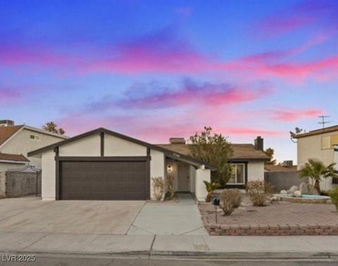 Gorgeous newly renovated home with gated RV parking in lovely no HOA community. This home was recently remodeled with top of the line finishes and quality. This home features brand new stainless steel appliances, new interior paint, new waterproof lu...