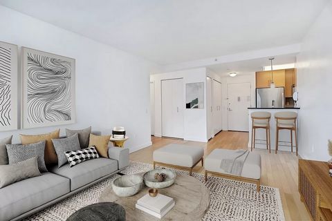 Major Price Reduction! This spectacular One Bedroom One Bath home with a panoramic open views of the Bridge, River and Manhattan skyline is featuring high-end finishes, floor-to-ceiling windows, Washer & Dryer and a generous use of space throughout. ...