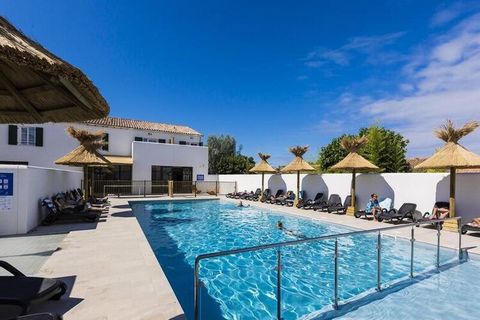 Located in Rivedoux Plage, the Résidence Prestige Odalys Rêve d'Île welcomes you for a sunny and relaxing holiday in the heart of Île de Ré. This recent residence offers charming, fully equipped apartments, with garden or terrace. The Residence provi...