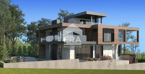 ERA Gold vous présente une maison unifamiliale de nouvelle construction dans le village de vacances de Milkova Koria, district de Varna. Dragalevtsi. La propriété dispose d’une cour spacieuse de 602 m² avec une vue imprenable sur la ville et les mont...