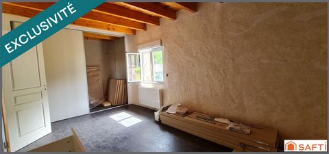 Located in the charming town of Orgnac-sur-Vézère, this stone barn to renovate is nestled in the heart of a rural environment offering calm and serenity. Nearby, you can enjoy the surrounding nature and picturesque hiking trails, while remaining a fe...