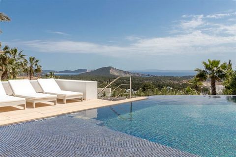 Villa with beautiful sea views in exclusive gated community for sale Welcome to Villa Annina, a modern 5-bedroom luxury villa located in the exclusive gated community of Vista Alegre, near the picturesque towns of Es Cubelles and Poroig, Ibiza. This ...