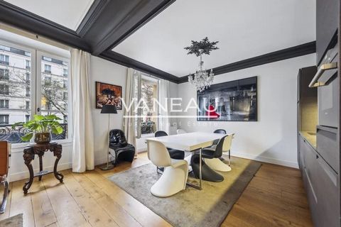 Groupe Vaneau offers this 56 m² apartment in excellent condition, ideally located near the Champ-de-Mars and Rue Cler, close to the Ecole Militaire. It comprises an entrance hall, living room, dining room with open kitchen, two bedrooms, shower room ...