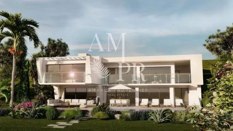 Cannes Collines - Terrain constructible de 1197m2