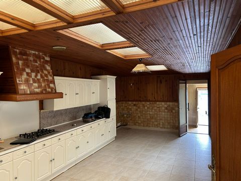 Maison 3 chambres, cour, garage