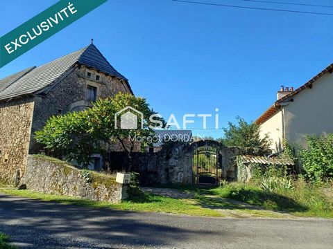 Située dans un petit hameau à moins de 3km de Lanuejouls, 20mn de Villefranche de Rouergue et 40 des portes de Rodez.