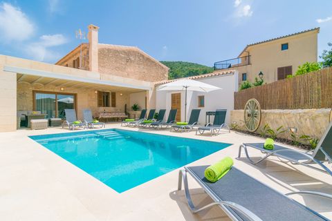 Beautiful house with private pool in the wonderful and genuine village of Randa, with capacity for 10 people. Randa is an absolutely charming village located in Pla de Mallorca, near the big city of Palma. It is perfect to come to know the Mallorcan ...