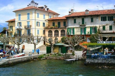 Entspannen Sie in dieser einladenden Ferienunterkunft - gelegen auf der Insel der Fischer Isola Superiore Pescatori. Sie befindet sich nur 10 Meter vom Lago Maggiore entfernt. Das Haus umfasst drei Appartements mit wunderschönem Blick auf den See. Di...