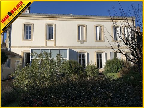 Axis Langon La Réole, in the heart of the village, close to amenities and train station, on a wooded and enclosed plot of about 1710 m2, a beautiful stone house composed of a main house, and 4 free adjoining dwellings. Lots of potential for this comf...