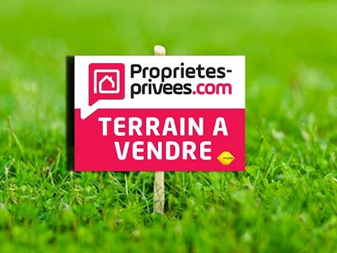 Near L'Aigle, Building plot with an area of 1000 m² Quiet location not overlooked budget 35,100 Euros, including 4,000 Euros in buyer's fees (i.e. 12.86%), i.e. 31,100 Euros excluding fees Flat and fenced land on 2 sides 5m from L'Aigle EDF, Water, F...
