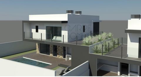 House T4 with 173,34m2 + 32.50 of terrace / balcony, inserted in a plot of 298 m2 with swimming pool, in Sobreda. Sold in project and the construction will be done a posteriori and delivered completed after 1 year. Possibility of choosing finishes. T...