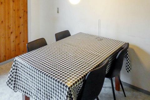 This apartment is located in the village Bonnet by Lemvig only approx. 6.5 km from the North Sea. The apartment is spaciously furnished with mixed furniture, free internet and a flat-screen TV with German and Danish channels. There is an open terrace...