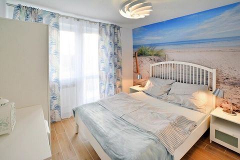 Un appartement de vacances très agréable et confortable avec balcon, dans un quartier calme et résidentiel de Kołobrzeg, à proximité de la belle plage de sable. Le logement est situé dans la partie ouest de la station, et cette situation assure un ca...